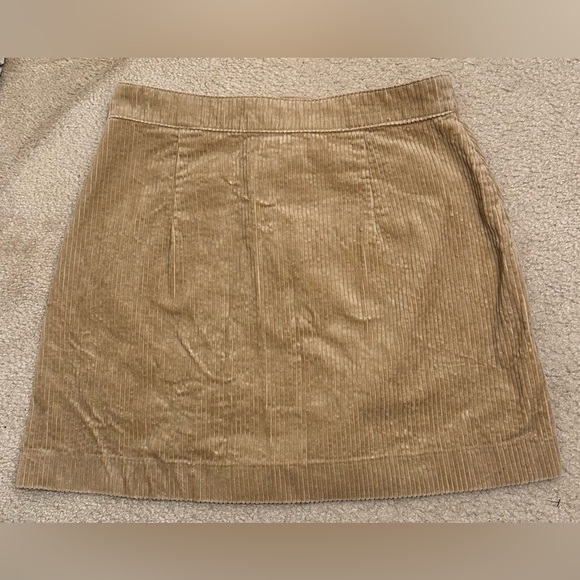 H&M Tan Corduroy Skirt with Pockets - Picture 2 of 4
